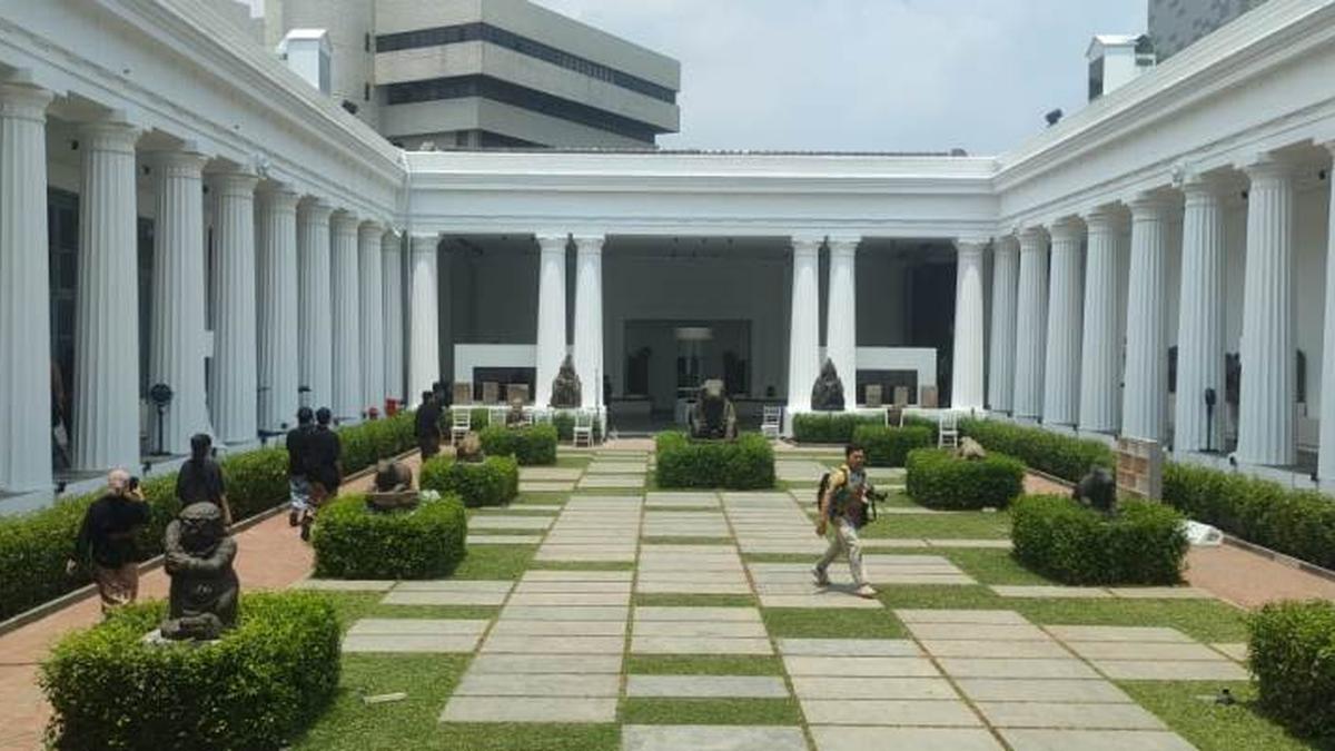 Museum Nasional Kembali Dibuka, Tiket Masuk Hanya Dijual Langsung di Loket