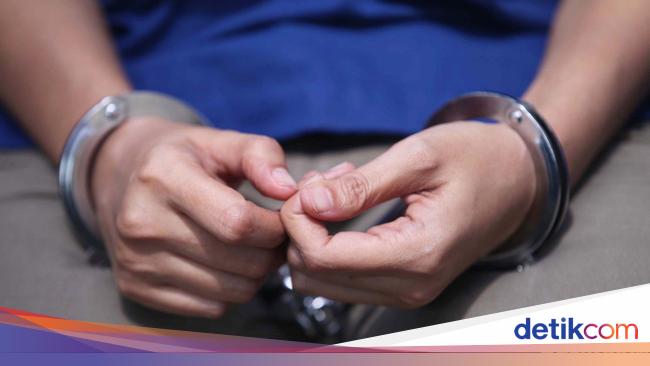 Pasutri Ditangkap Usai Buat Grup WA Galang Massa Geruduk Rumah Ahmad Sahroni