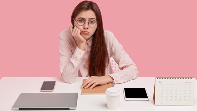 7 Cara Efektif Mengatasi Rasa Bosan di Tempat Kerja Agar Semangat Kembali Bangkit