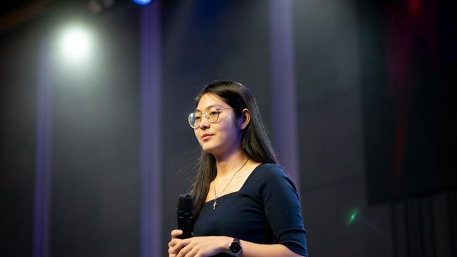 3 Cara Ampuh Mengatasi Rasa Gugup Saat Public Speaking Menurut Pakar Komunikasi