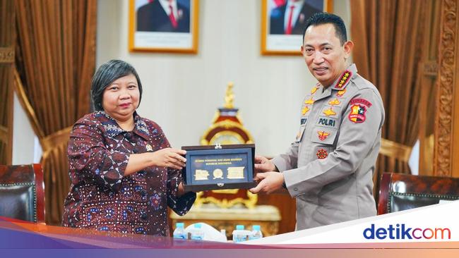 Kapolri Ajak Komnas HAM Awasi Pengamanan Aksi Unjuk Rasa Secara Bersama