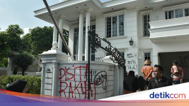 Live TikTok dari Rumah Sahroni Jadi Pemicu Penghasutan Penjarahan Rumah Uya Kuya