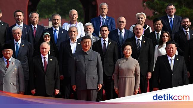 Prabowo Berfoto Sejajar dengan Putin, Xi Jinping, dan Kim Jong Un di Acara Parade Militer China