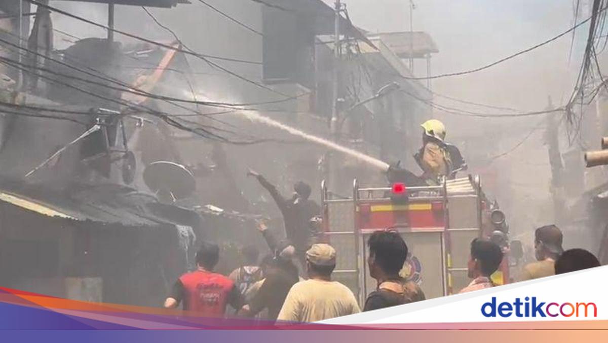 Kebakaran di Tamansari Jakbar Tewaskan 1.268 Jiwa, Kerugian Capai Rp 28 Miliar