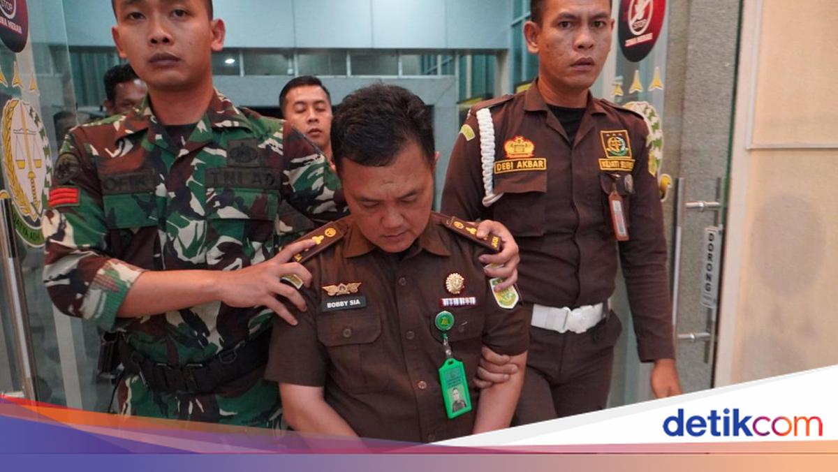 ASN Way Kanan Ditangkap Usai Nyamar Jadi Jaksa untuk Temui Bupati OKI